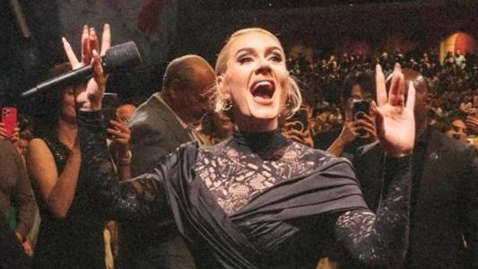 A ação foi feita após uma artista ser atingida no olho com um celular