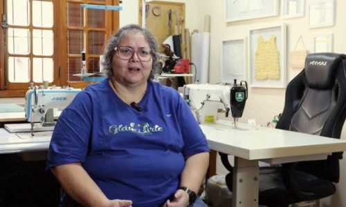 a artesã Gláucia Morato Machado foi uma das entrevistadas para documentário realizado por universitários