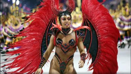 A atriz Dandara Mariana, a "Talita", na novela Travessia