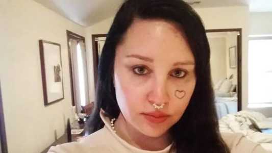 A atriz foi internada em uma clínica psiquiátrica
