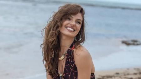 A atriz mineira Isis Valverde interpreta a socialite Ângela Diniz, vítima de feminicídio na década de 1970