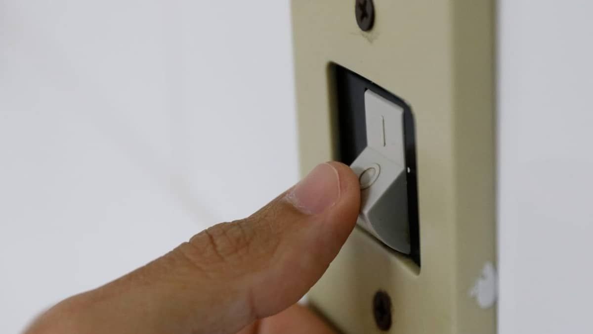 Energia: conta de luz segue sem taxa adicional em fevereiro