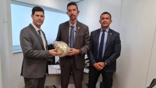 A bola foi devolvida à Câmara Municipal pela Polícia Federal