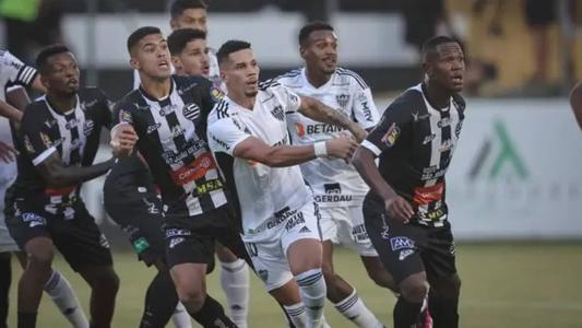A bola rola às 21h30 deste sábado (18)