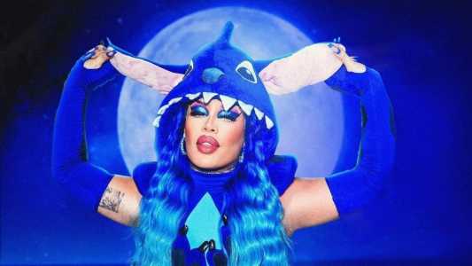 A cantora Gloria Groove surpreendeu a web ao fazer apresentação sem maquiagem e trajes característicos da Drag Queen