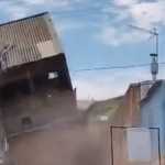 Vídeo: casa de três andares desaba em Taboão da Serra (SP)