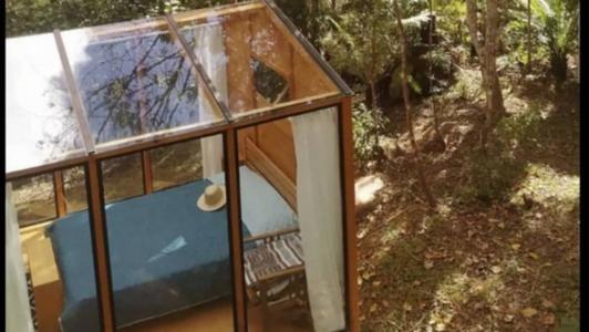 A casa fica em Alfredo Wagner, a 90 km de distância de Florianópolis