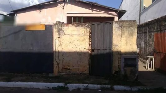A casa onde mantinha o cárcere era um ponto de consumo e venda, sem condições para moradia