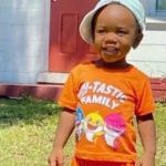 Criança de 2 anos encontrada na boca de crocodilo foi afogada pelo pai, diz polícia  