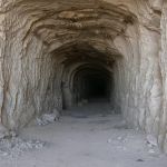 Espanhola deixa caverna após 500 dias de isolamento; entenda