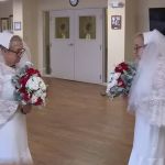 Idosa de 77 anos casa consigo mesma nos Estados Unidos; entenda