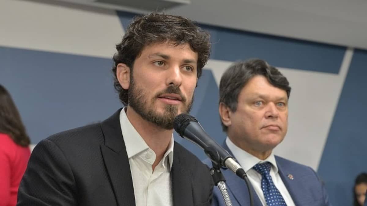 Aro articula com Fuad, vereadores e deputados pedido por reunião com Zema para cobrar Novo sobre Gabriel