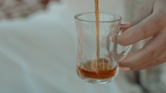 A companheira do militar ficou agitada e teve mal estar após ingerir a bebida