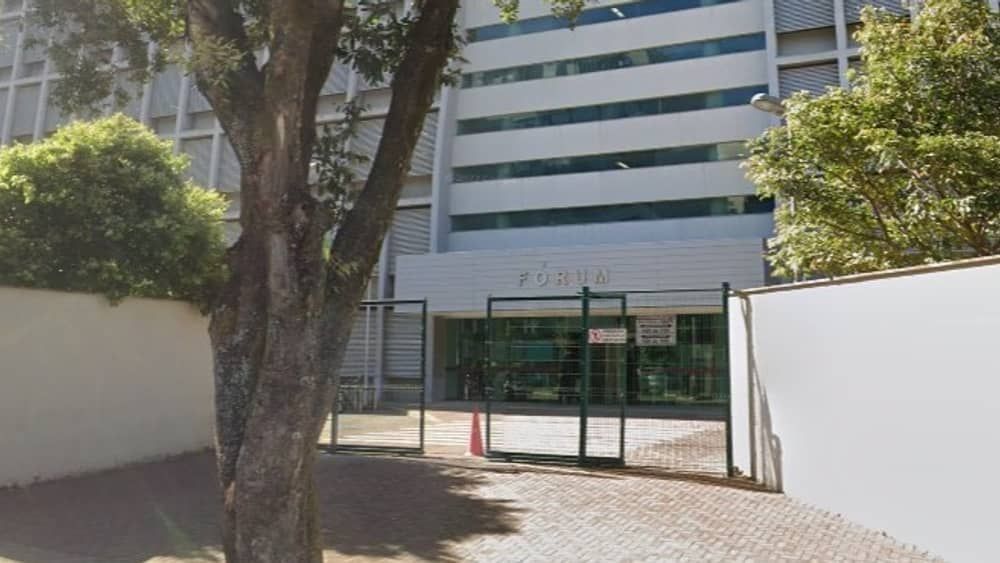 Homem que assassinou a mãe e a filha de 7 anos é condenado a 47 anos de prisão em Minas 