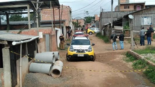 A criança foi encontrada sem roupa e com marcas de abuso