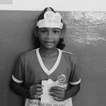Criança de 7 anos morre eletrocutada por celular que estava carregando na tomada em Pernambuco