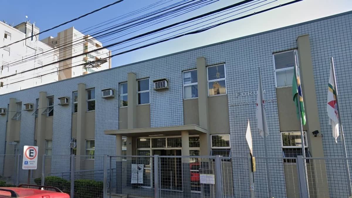 Auxiliar de biblioteca que foi agredida com golpes na cabeça por faxineira será indenizada em R$ 20 mil em Minas 