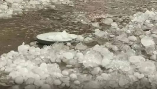 A Defesa Civil alertou para chuva de granizo e ventos intensos