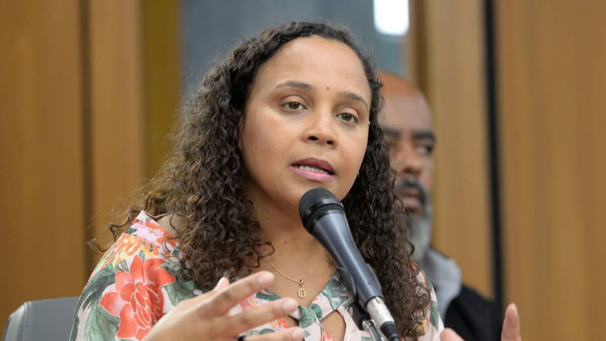 Deputada Ana Paula Siqueira sai do Rede volta ao PT no dia 4