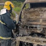 Vídeo: van carregada com cigarros pega fogo na MG-120, na Grande BH