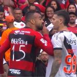 Após treta em clássico, Fabrício Bruno relata encontro com vizinho Vegetti: 'Demos risada'