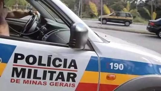 A dupla queria uma carona na viatura da PM de Contagem para Esmeraldas
