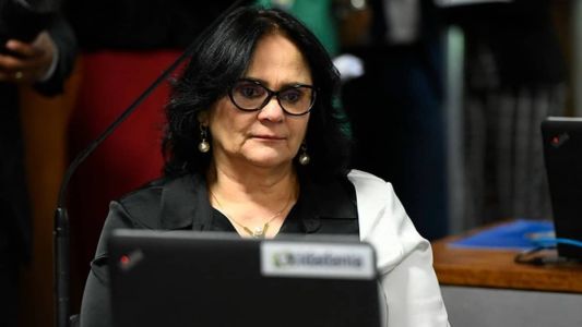 A ex-ministra Damares Alves difundiu notícias falsas sobre abusos de crianças no Marajó durante culto evangélico no ano passado