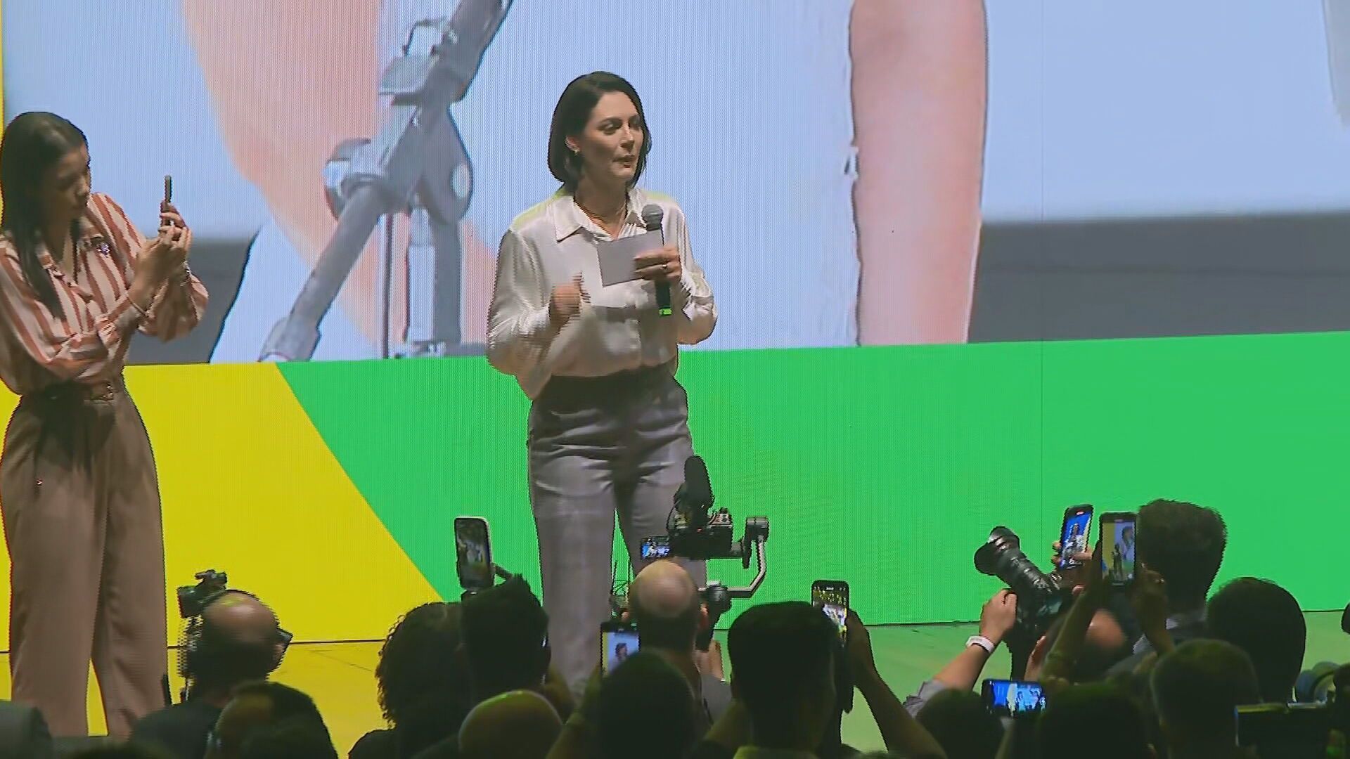 Michelle Bolsonaro critica governo Lula e desabafa sobre denúncia: ‘nunca mais tivemos paz’