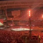 Governo intervém, e produtora será obrigada a permitir entrada com garrafas de água após morte de fã de Taylor Swift