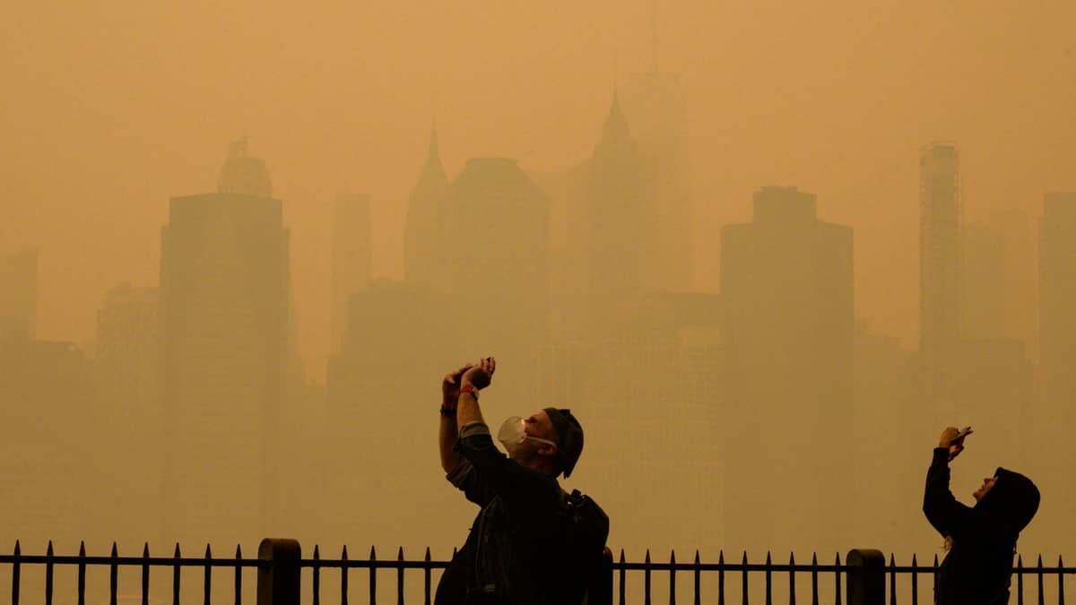 Fumaça que cobre Estados Unidos e Canadá deve continuar até o fim da semana