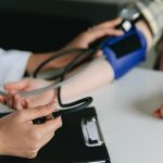 O que é hipertensão arterial? Médico explica sintomas, diagnóstico, tratamento e principais riscos