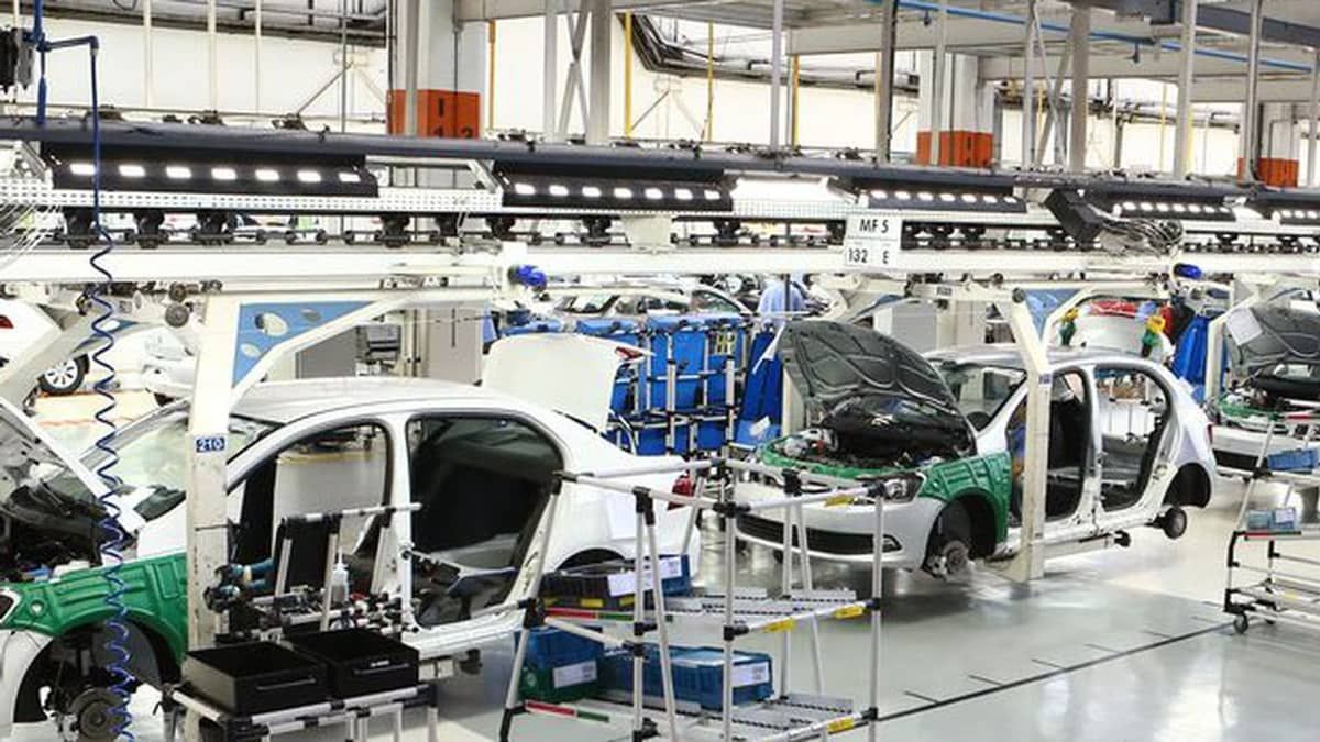 Especialista comenta corte de impostos para aumentar venda de carros: 'bom, mas não é suficiente