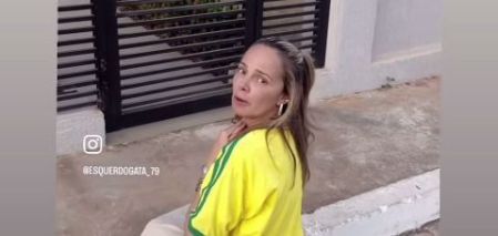 A influenciadora Esquerdogata possui quase 900 mil seguidores no Instagram