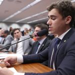 Nikolas vê ‘fábula’ em suposta relação de Bolsonaro com venda de joias e critica Delgatti