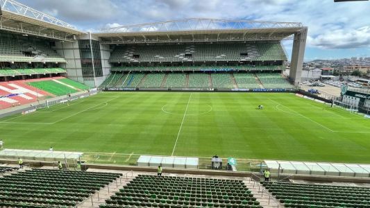 A Itatiaia transmite o jogo no radinho e no Youtube da Itatiaia
