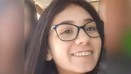 A jovem de 20 anos estava dormindo quando o suspeito invadiu a casa