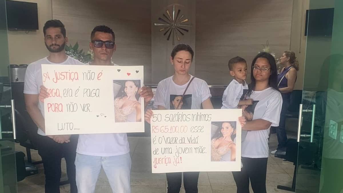 'Eram muitos sonhos' diz parente de jovem que foi atropelada por motorista bêbado