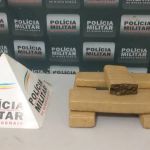 Jovem é apreendida por esconder barras de maconha na casa da avó em Minas