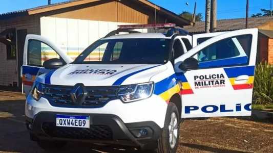 A lâmina do objeto usado no crime tem aproximadamente 15 cm