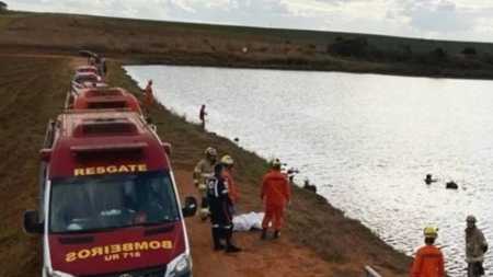 A mãe a a avó estavam no carro e sobreviveram