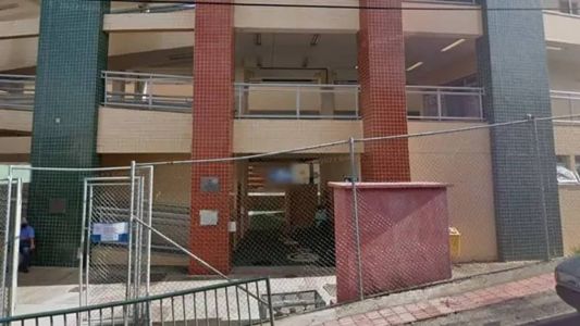 A mãe enviou um bilhete com pedido de socorro para o colégio