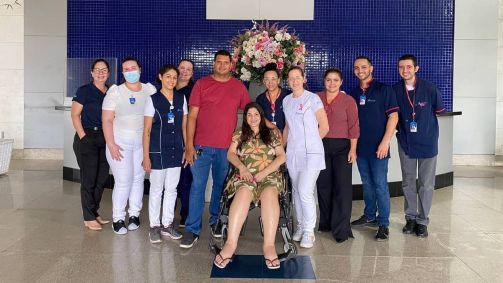 A mãe recebeu alta na manhã desta quarta-feira (4)