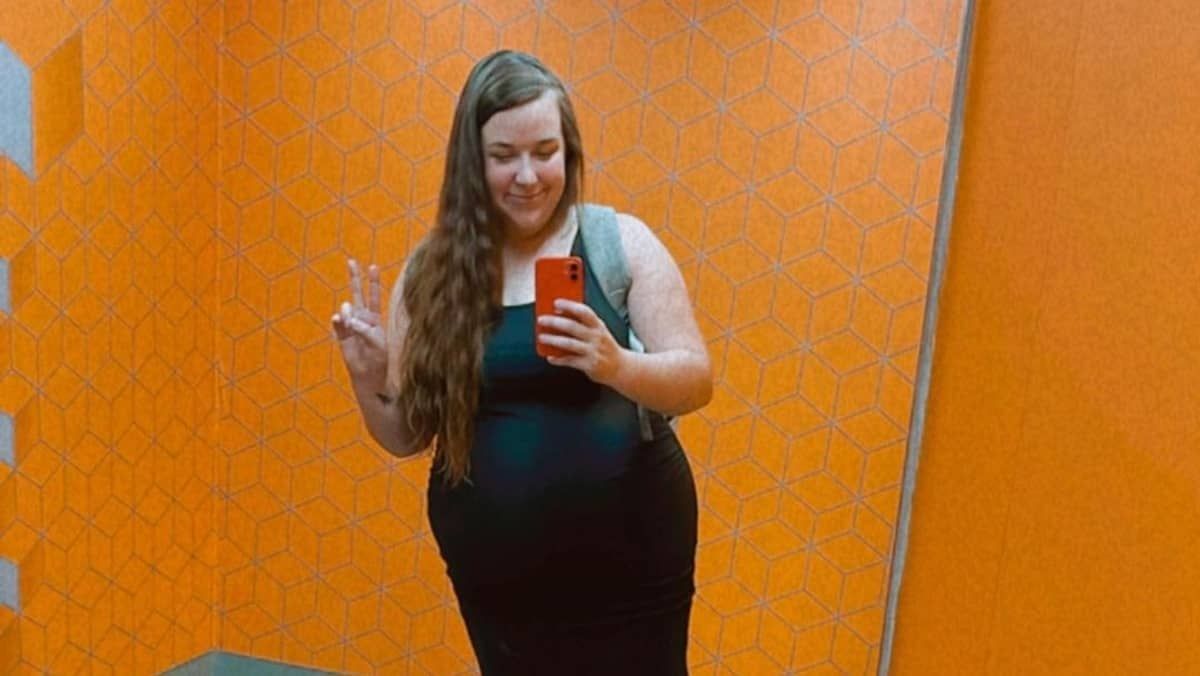 Mulher engravida apenas 12 dias após dar à luz ao quarto filho; entenda