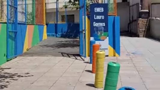 A menina de cinco anos estudava na EMEB Lauro Gomes, em São Bernardo do Campo SP.