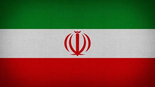 A morte desencadeou uma onda de protestos no Irã por semanas, nos quais muitas mulheres tiraram o véu islâmico em desafio à liderança do guia supremo, o aiatolá Ali Khamenei