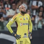 Polícia Civil diz que amante de Everson confessou ter pedido R$ 500 mil ao jogador para não divulgar caso