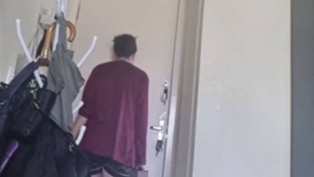 A mulher ficou presa dentro do apartamento por mais de 30 horas
