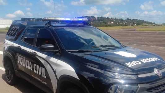 A mulher foi indiciada por estupro de vulnerável