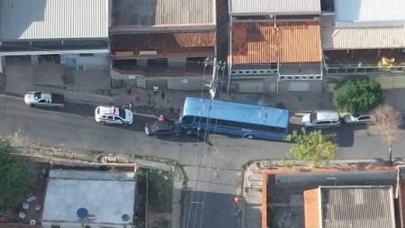 A mulher foi socorrida com escoriações e dores no corpo