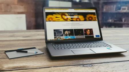 A mulher perdeu o acesso ao site e aos 22 e-mails corporativos que criou para trabalhar